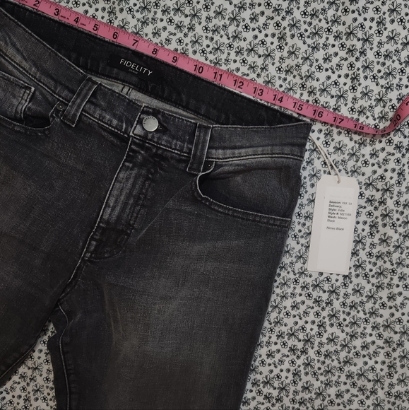 Fidelity Indie Mid-Rise Jeans - Picture 6 of 9